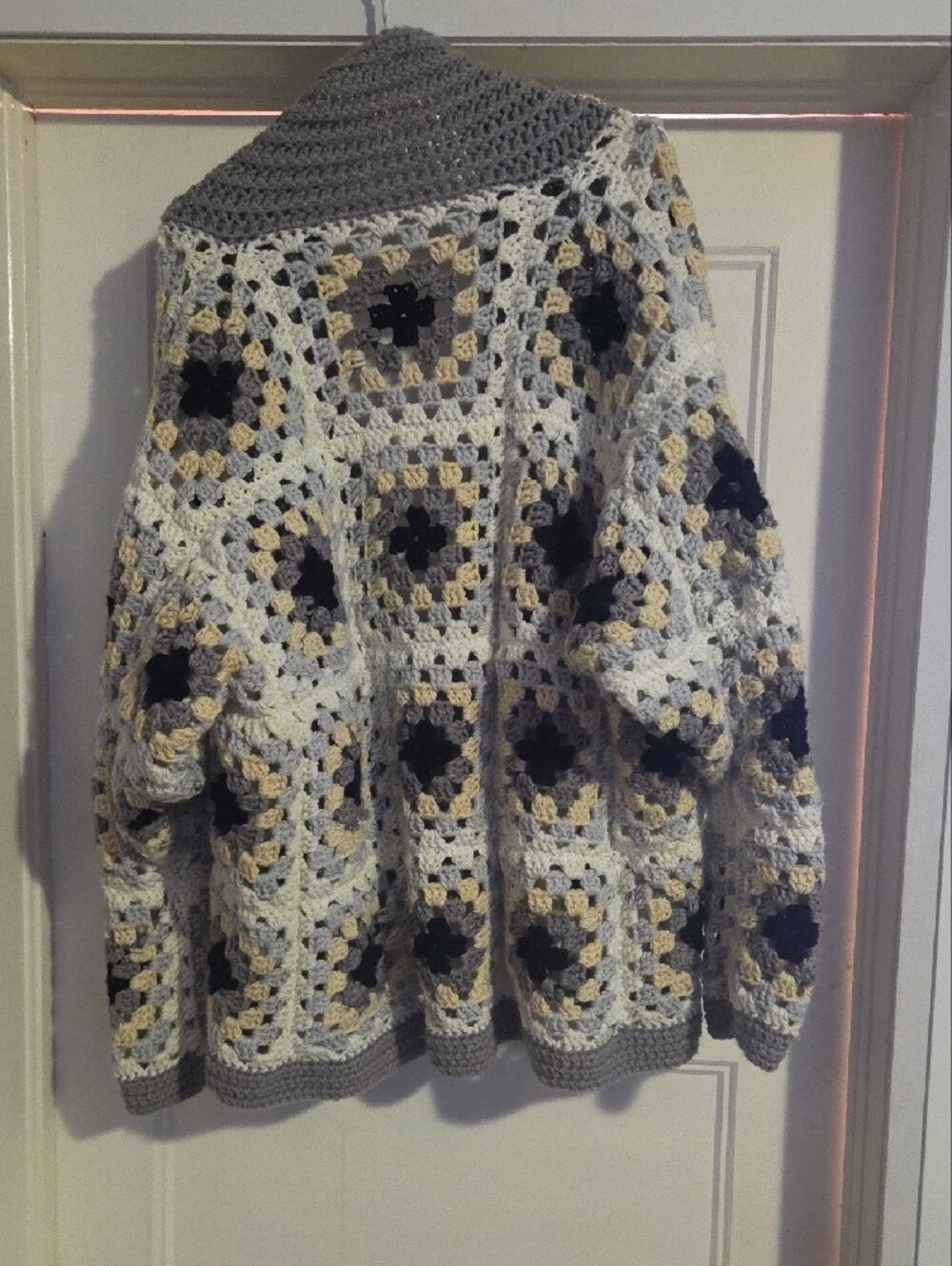 Cozy Gray Crochet Shawl-Collar Cardigan with Cream & Yellow Accents - Picture 5 of 8